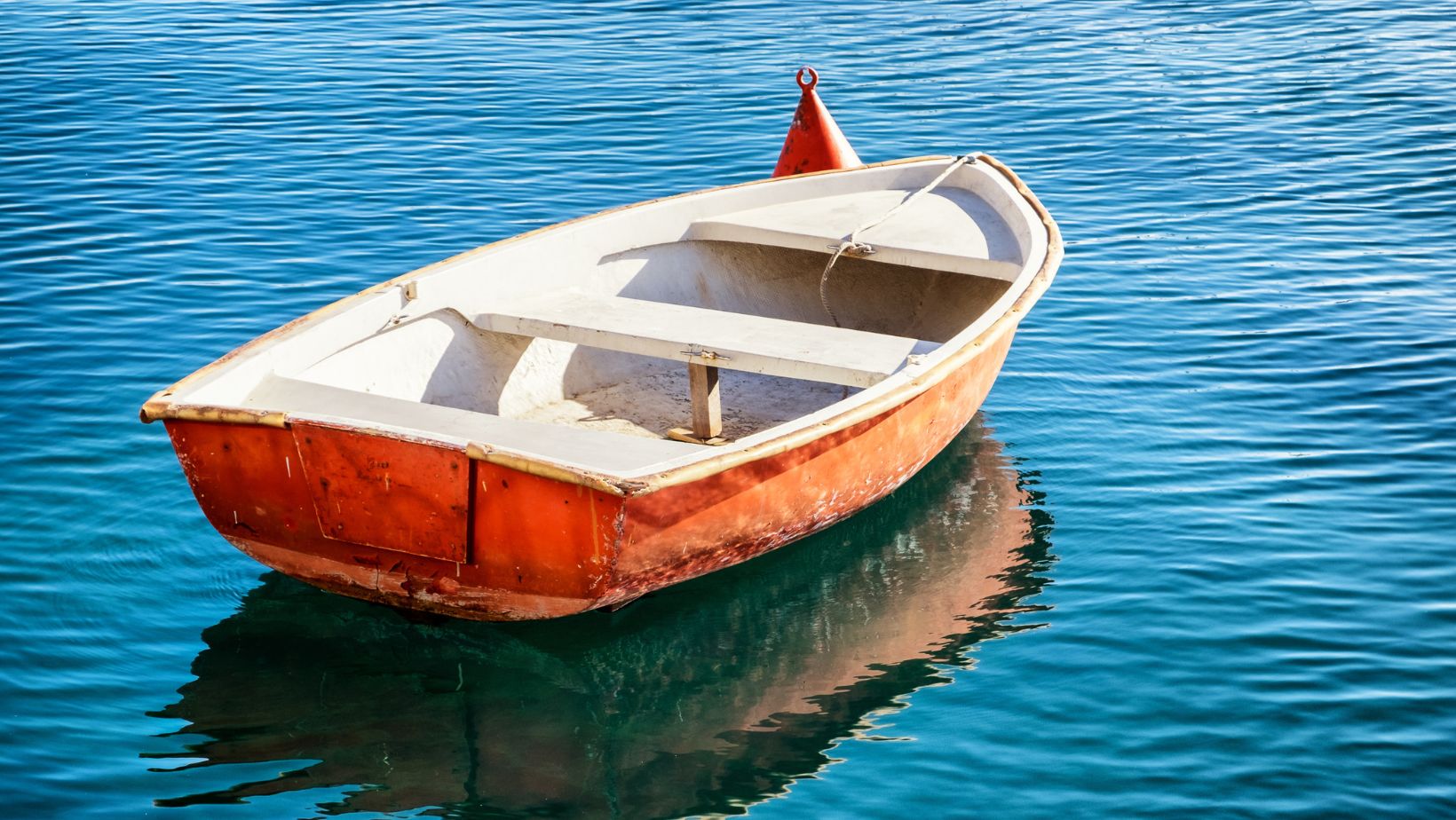 which of the following is a characteristic of an overloaded boat?