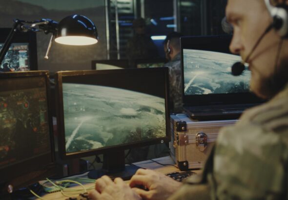 commanders use intelligence to _____. (select all that apply.)