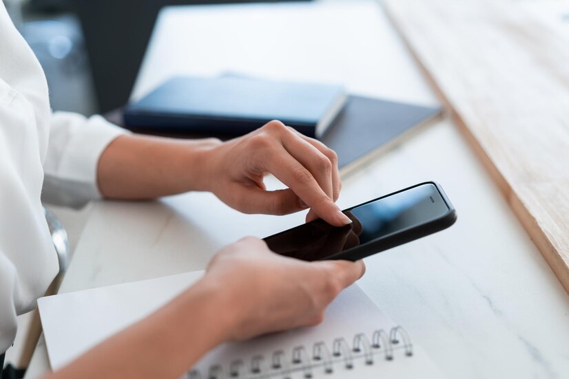 Fax on the Go: Staying Connected With Mobile Fax Apps