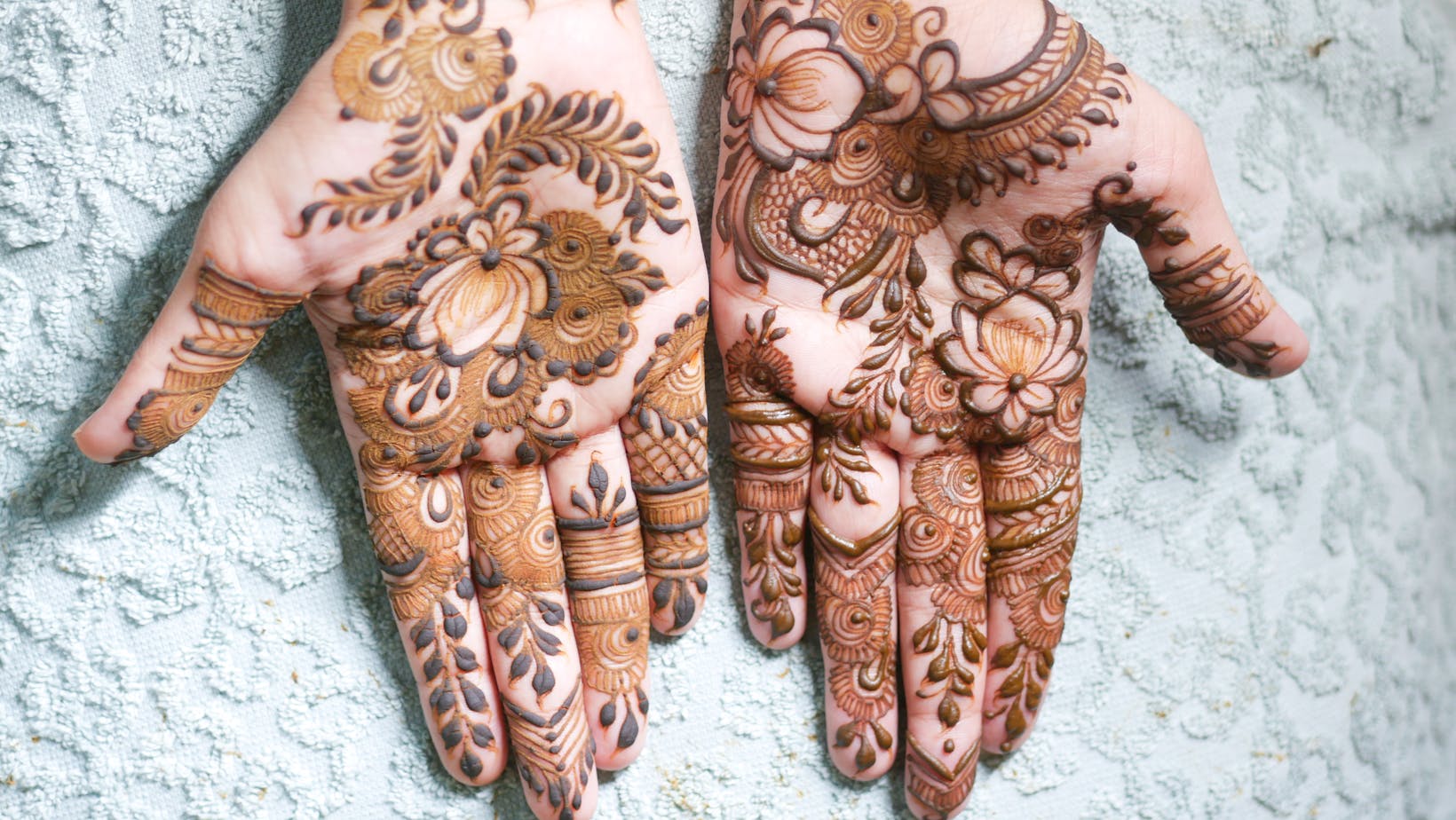 flower:oypkegi0wc0= mehndi design