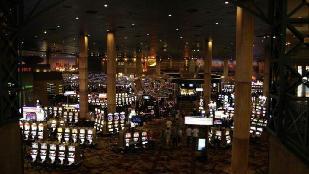 The Digital Shift: Why Casino Games Are Going Online The Digital Shift: Why Casino Games Are Going Online