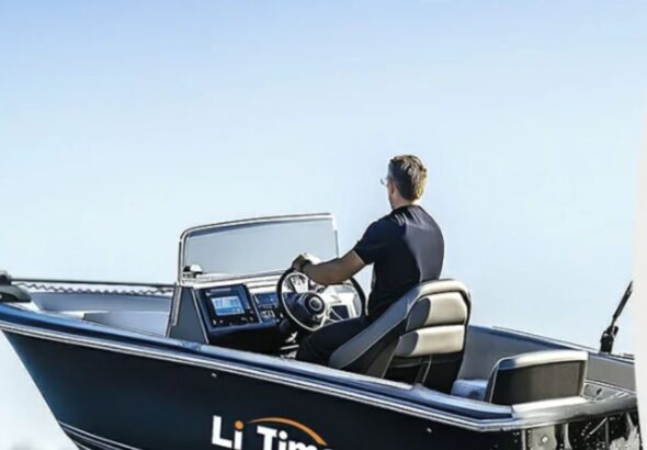 How Battery Weight Impacts Your Trolling Motor and Boat