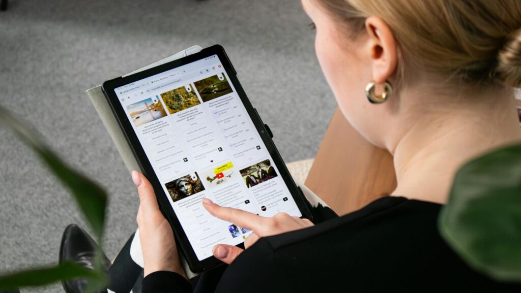The Influence of Mobile Technology on Digital Content Consumption