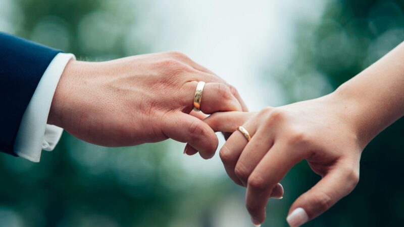 The Smart Bride’s Guide to Lab-Created Diamond Engagement Rings The Smart Bride’s Guide to Lab-Created Diamond Engagement Rings