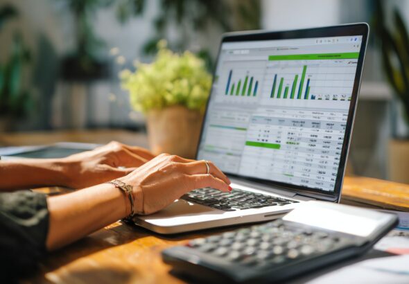 How to Choose the Right Financial Account Aggregator