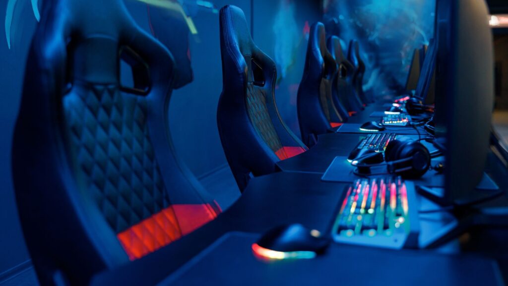 The Role of Esports in Mainstream Entertainment: From Twitch to Major TV Networks