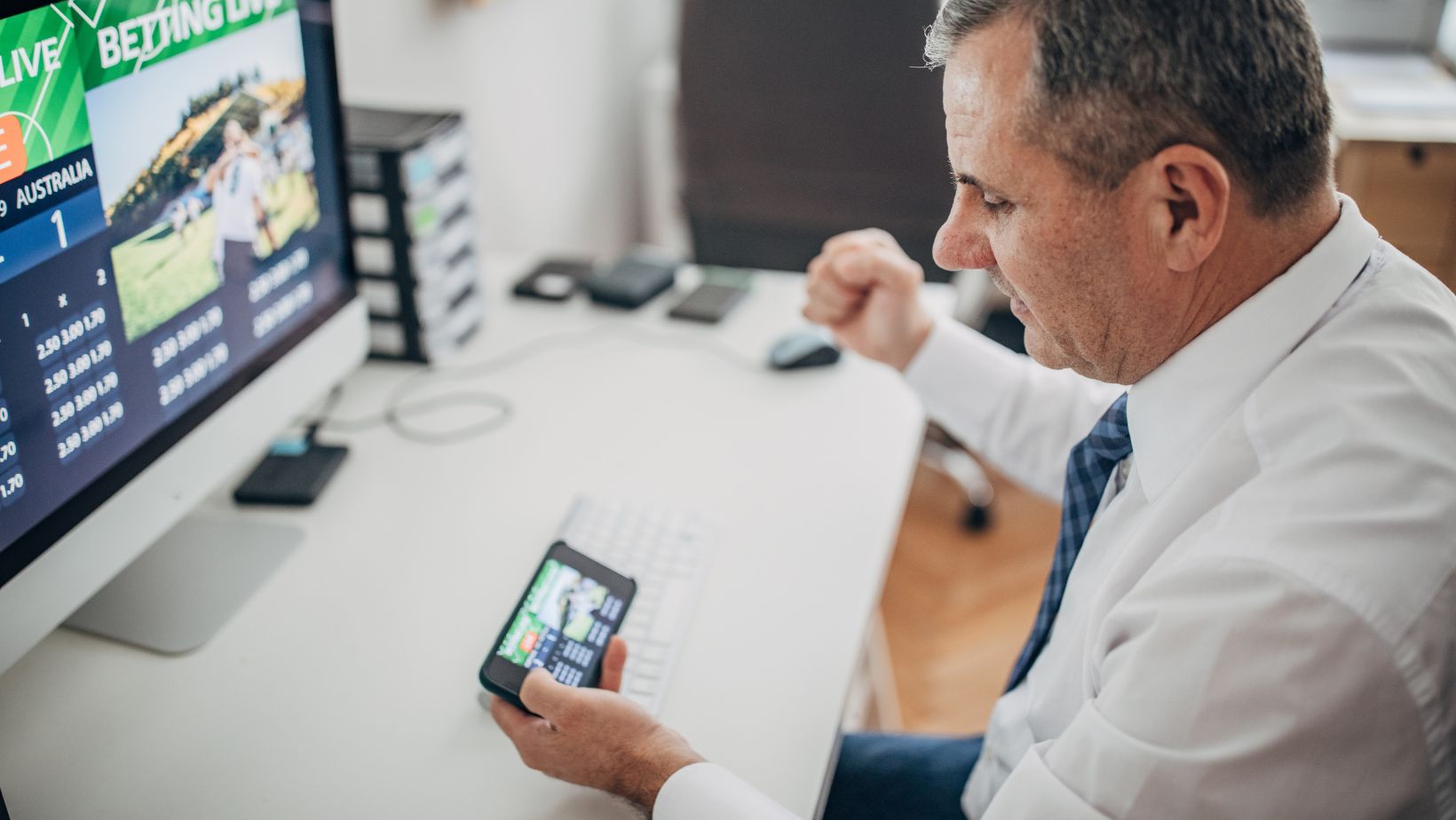 Live Betting vs Pre-Match: When Each Strategy Actually Works Better