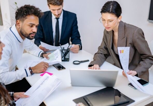 Why Large Organizations Struggle to Deliver Consistent Experiences